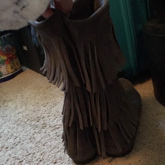 Cozy Grey Minnetonka moccasins - Picture 5 of 5